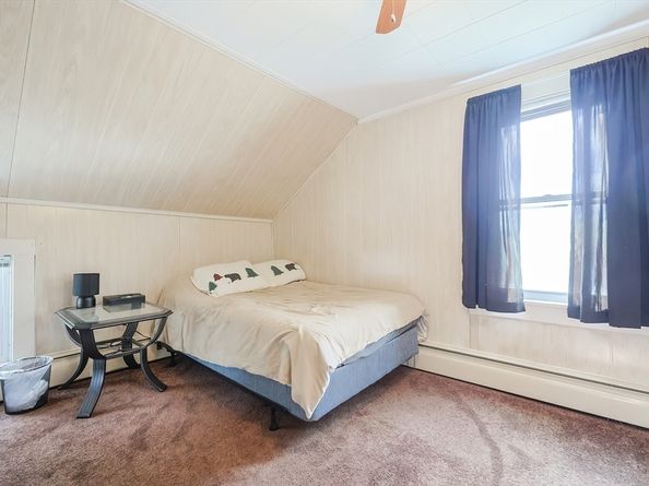 79-81 Upton St, Northbridge MA 01534