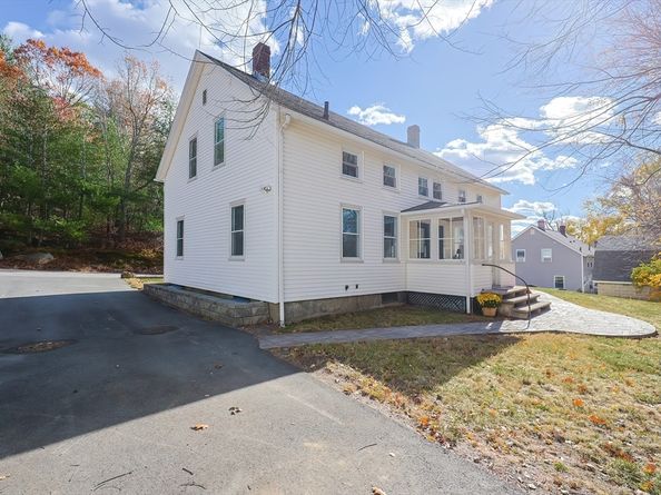 79-81 Upton St, Northbridge MA 01534