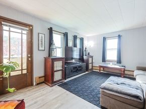 79-81 Upton St, Northbridge MA 01534