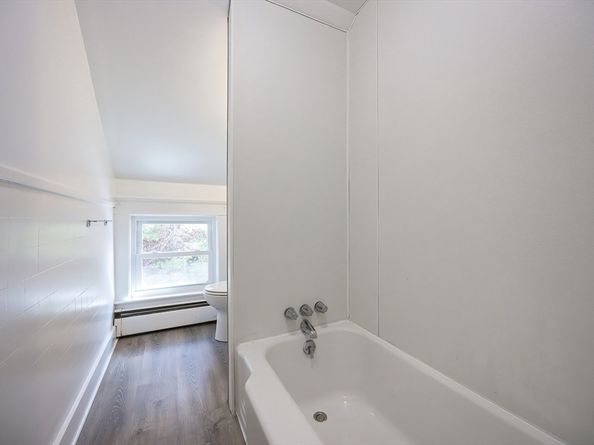 79-81 Upton St, Northbridge MA 01534