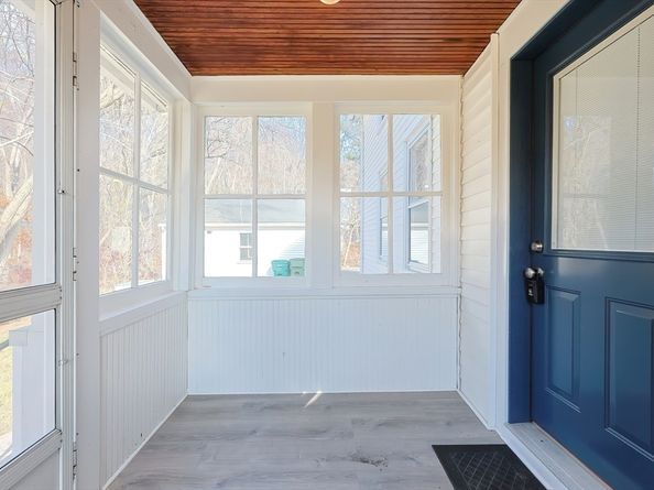 79-81 Upton St, Northbridge MA 01534