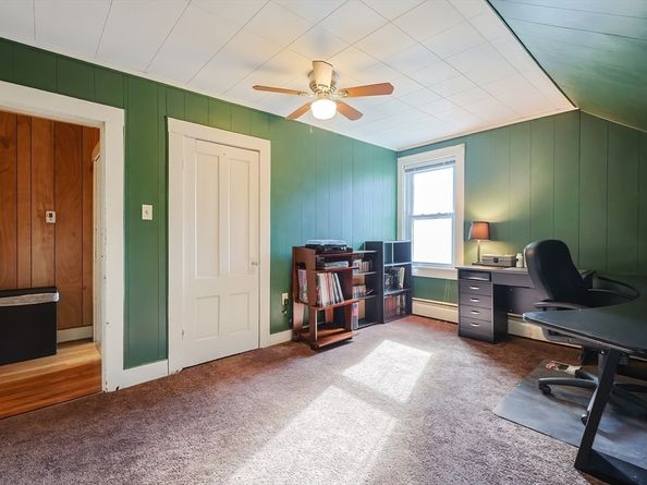 79-81 Upton St, Northbridge MA 01534