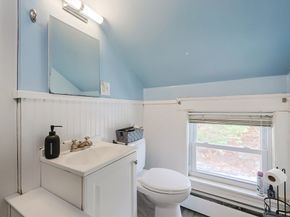 79-81 Upton St, Northbridge MA 01534