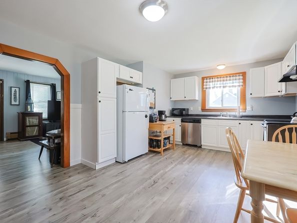 79-81 Upton St, Northbridge MA 01534