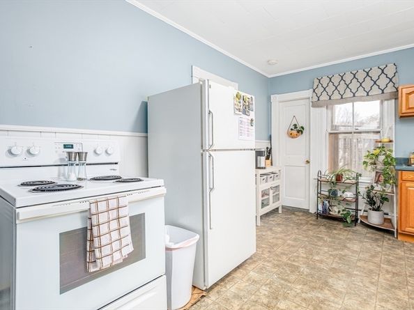 84 Jean St, Gardner MA 01440