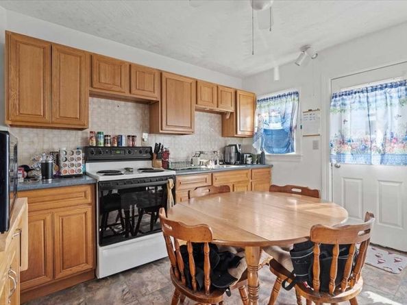 11 A St 11, Northbridge MA 01588