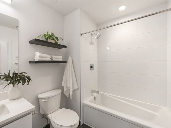 16 Boardman St 105, Boston MA 02128