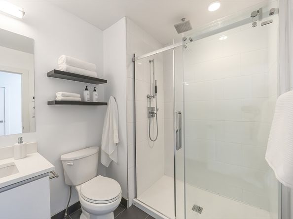 16 Boardman St 105, Boston MA 02128