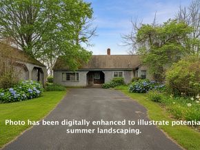 2 Country Club Dr, Halifax MA 02338