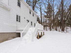 33 Oak Hill Rd, Wayland MA 01778