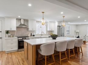 33 Oak Hill Rd, Wayland MA 01778