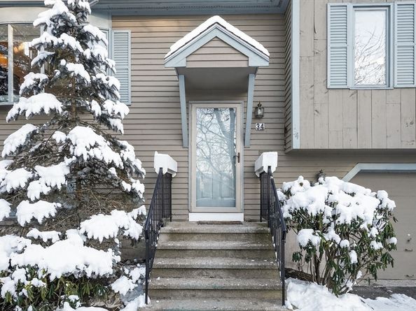 34 Copperwood Dr 34, Stoughton MA 02072