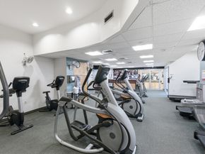 77 Pond Ave 1009, Brookline MA 02445