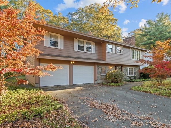 37 Ledgewood Road, Framingham MA 01701