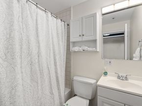 19 Stanhope 2B, Boston MA 02116