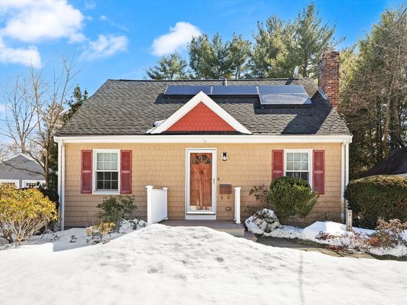 472 Brook St, Framingham MA 01701