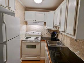 29 Arlington Rd 32, Woburn MA 01801