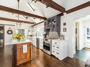 1030 Washington St, Gloucester MA 01930