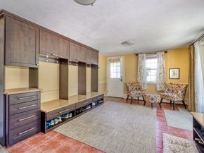 65 Sherburne Rd S, Lexington MA 02421