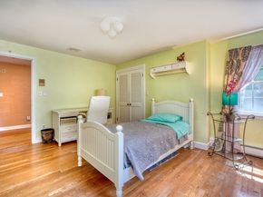 65 Sherburne Rd S, Lexington MA 02421