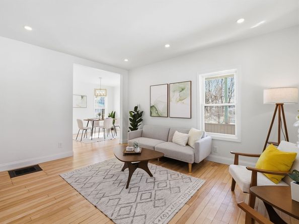 47 Hale St, Leominster MA 01453