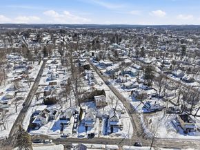 47 Hale St, Leominster MA 01453