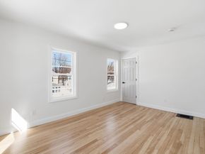 47 Hale St, Leominster MA 01453