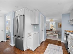 92 Doris Dr, Weymouth MA 02191