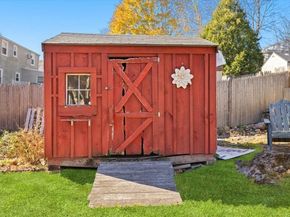 92 Doris Dr, Weymouth MA 02191