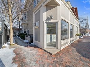 68 Pleasant St 2, Newburyport MA 01950