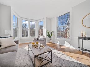 68 Pleasant St 2, Newburyport MA 01950