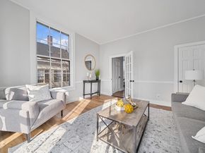 68 Pleasant St 2, Newburyport MA 01950