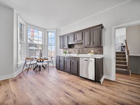 68 Pleasant St 2, Newburyport MA 01950