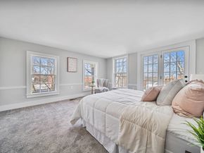 68 Pleasant St 2, Newburyport MA 01950