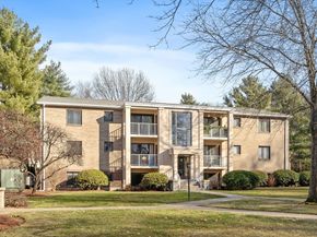 17 Bourbon Unit 76 76, Peabody MA 01960