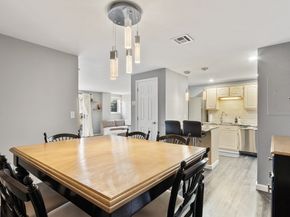 17 Bourbon Unit 76 76, Peabody MA 01960