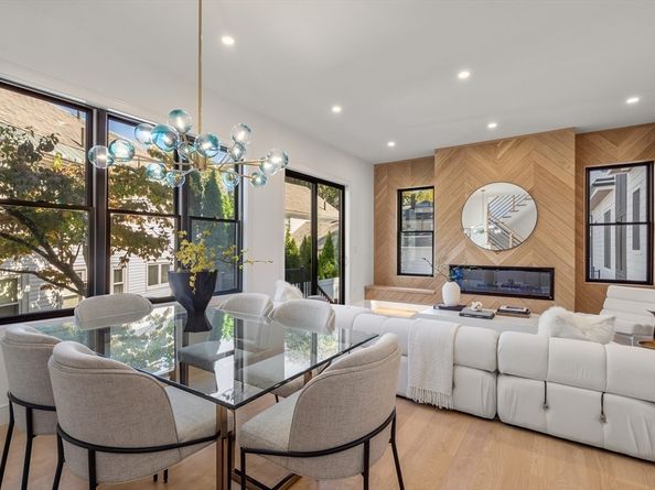 180 Hunnewell Ave A, Newton MA 02458