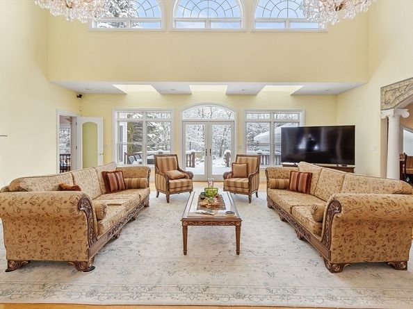 30 Bridle Path, Shrewsbury MA 01545