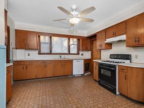 34 Putnam St, Somerville MA 02143