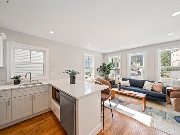 52 Bellevue St 1, Boston MA 02124