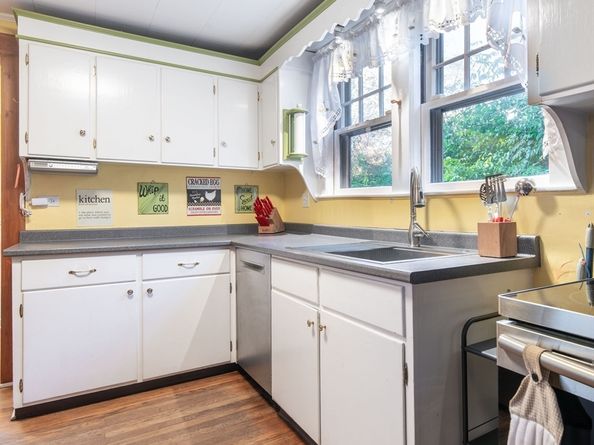 39 Central St, Middleton MA 01949