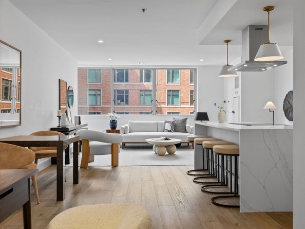 234 Causeway Street U702, Boston MA 02114