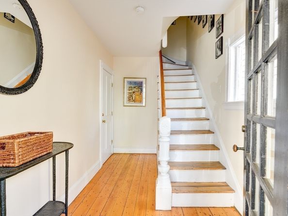 33 Line St 1, Cambridge MA 02138