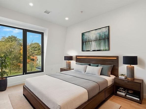 22 High Street PH11, Boston MA 02122