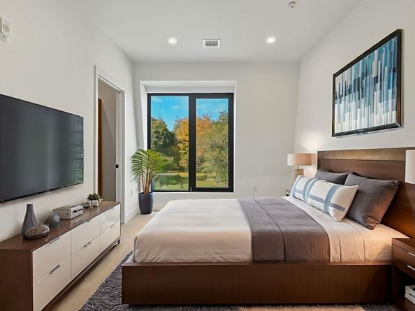 22 High Street PH11, Boston MA 02122