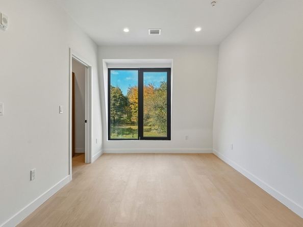 22 High Street PH11, Boston MA 02122