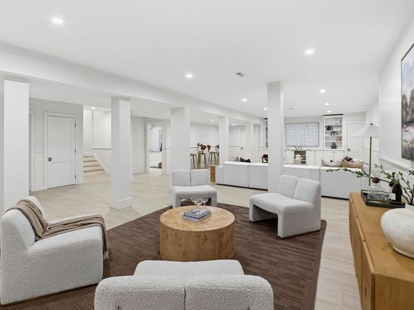 2 Beacon Hill Road, Marblehead MA 01945