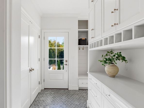 2 Beacon Hill Road, Marblehead MA 01945