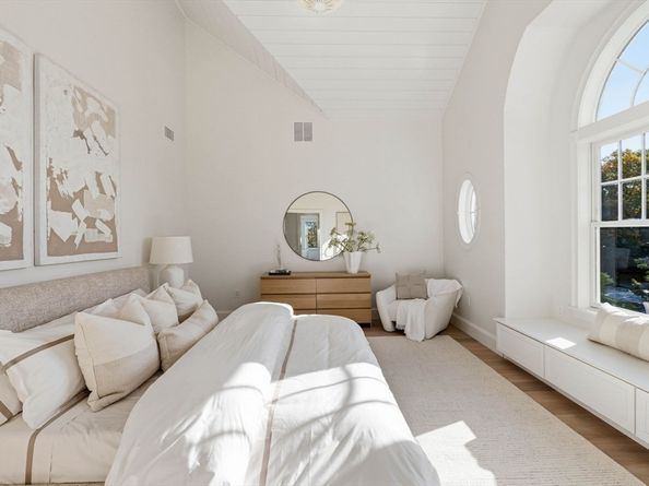 2 Beacon Hill Road, Marblehead MA 01945