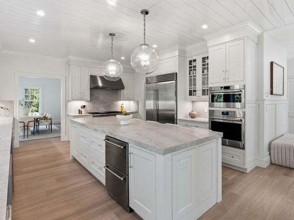 2 Beacon Hill Road, Marblehead MA 01945